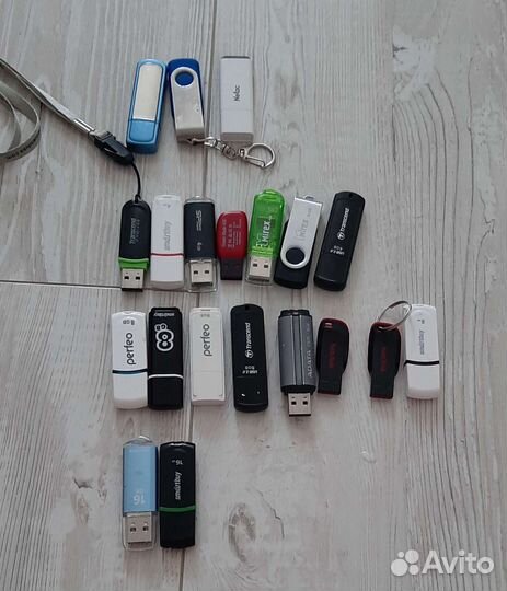 Флешки бу рабочие 4 гб