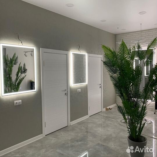 Зеркало с подсветкой напольное