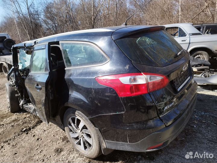 На Разбор Ford Focus 3 (2012 год. двс 1.6)