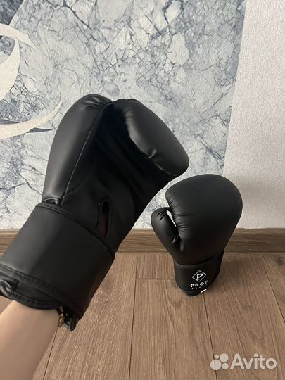 Боксерские перчатки 8-12 oz новые