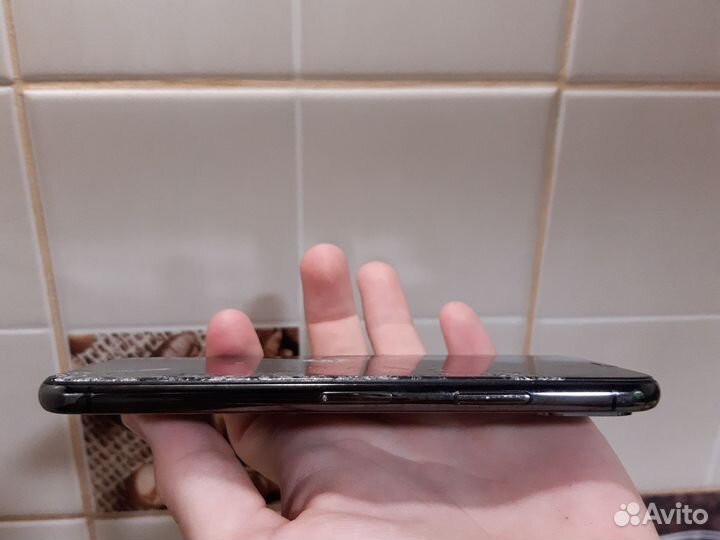 iPhone X, 256 ГБ
