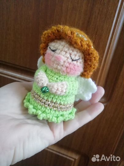 Ангелочек вязаный