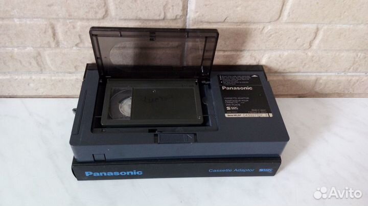 Panasonic кассетный адаптер VHS-C - VHS
