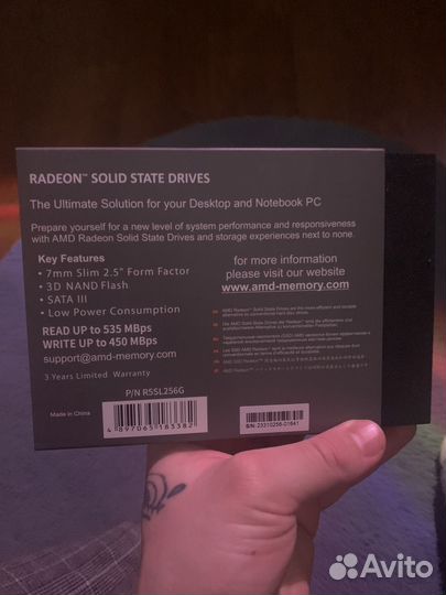 AMD Radeon r5 ssd 256gb