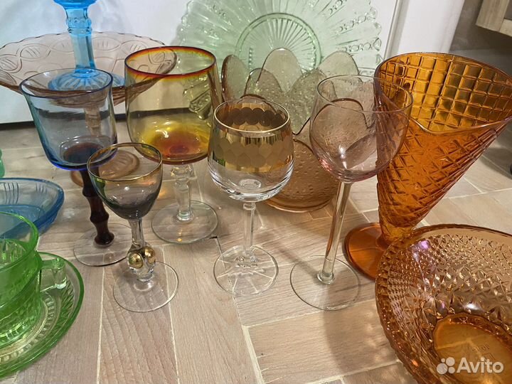 Цветное стекло СССР ваза тарелка бокалы