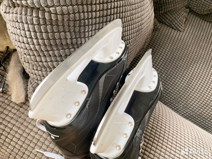 Коньки хоккейные 37 размер