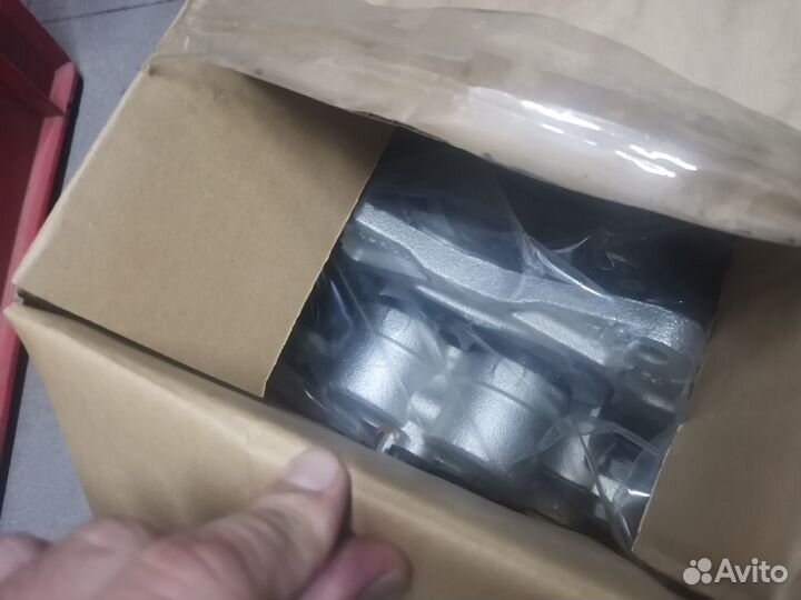 Суппорт subaru 26292AG051