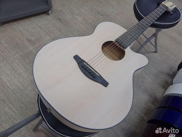 Гитара акустическая с металлическими струнами