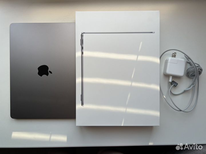 Apple MacBook Air 13 2022 M2 256