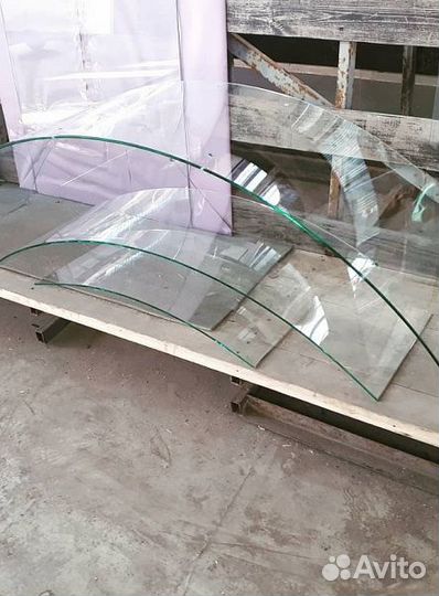 Изготовление гнутого стекла на витрины