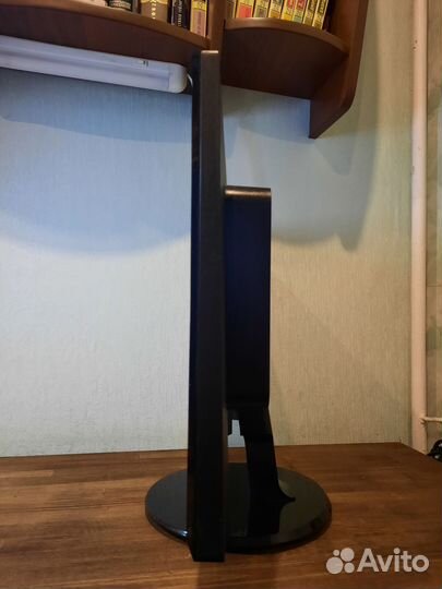 Монитор Philips 1920x1080