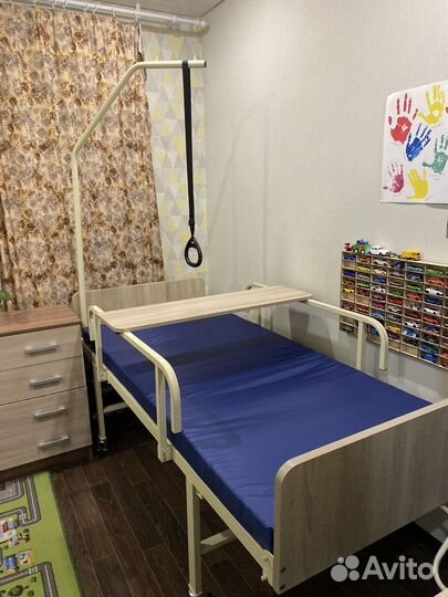 Медицинская кровать для лежачих больных