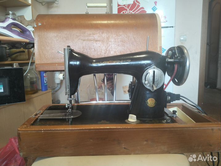 Швейная машина Подольск с электроприводом