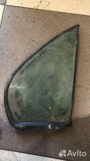 Стекло-треугольник (форточка) задняя правая Nissan
