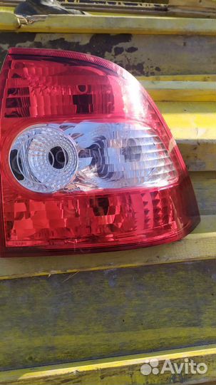 Задний правый фонарь на Приору хэтчбек