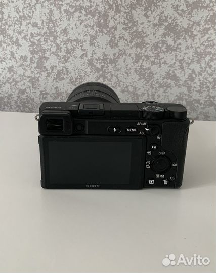 Sony A6400 + объектив 18-135mm Как новый
