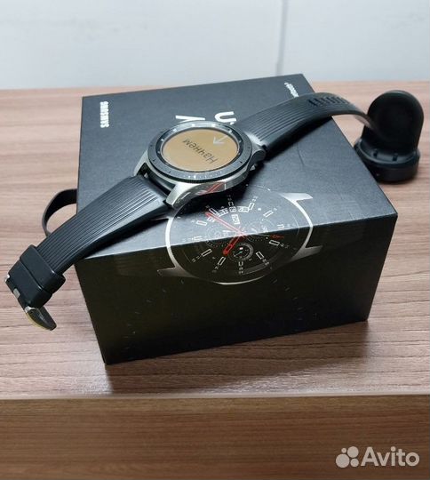 Смарт-часы Samsung Galaxy Watch 46 mm