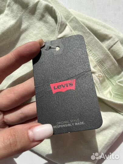 Футболка Levis новая размер М