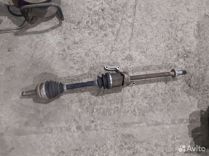 Geely Emgrand x7 привод правый