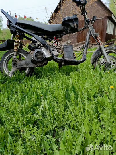 Скутер 150 на бодром ходу