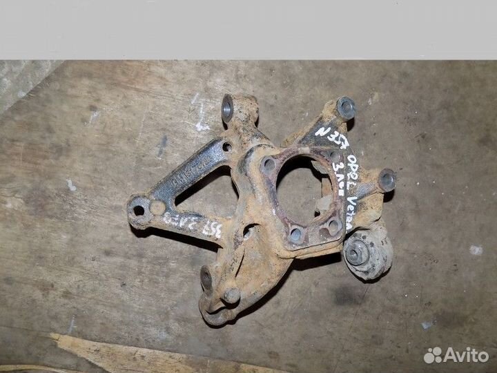 Кулак поворотный задний левый Vectra C 2002-2008