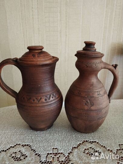 Глиняный кувшин ручной работы