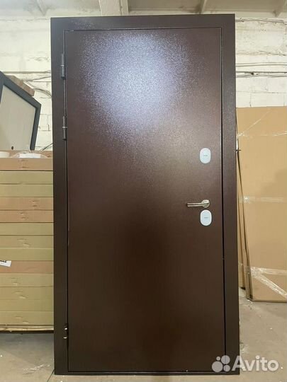 Дверь входная металлическая