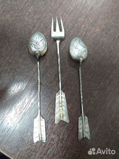 Ложки, вилка, совочек для сахара 84 пробы