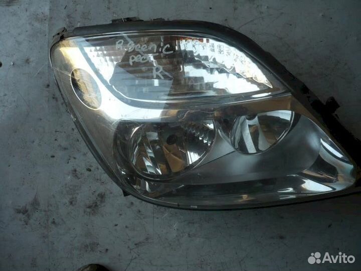 Фара Renault Scenic (1996-2002)
