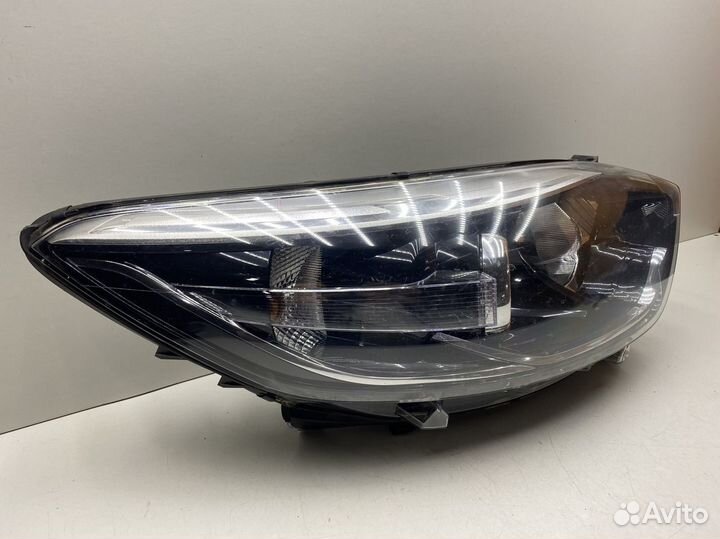Фара правая Renault Kaptur 2016+