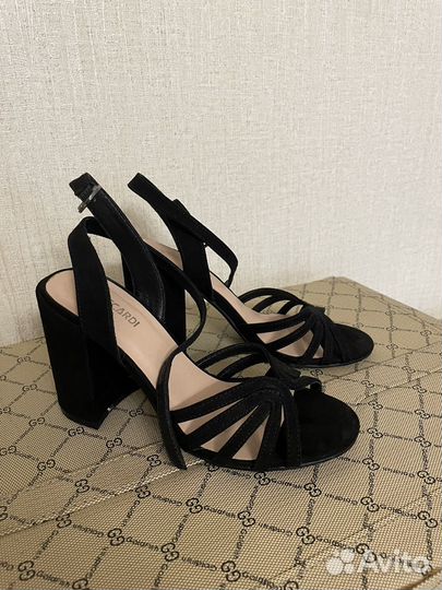 Босоножки женские 35 размер