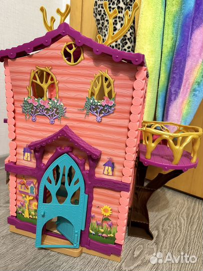 Кукольный домик с мебелью