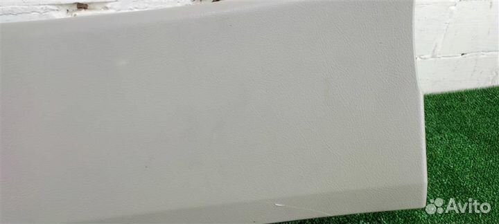 Обшивка крышки багажника Lexus RX400H 2007