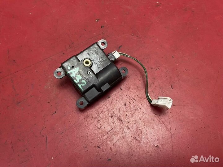 Моторчик заслонки отопителя 277422Y960 Maxima A33
