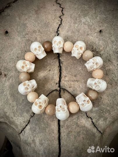 Браслет из черепов-бусин (бивень мамонта)