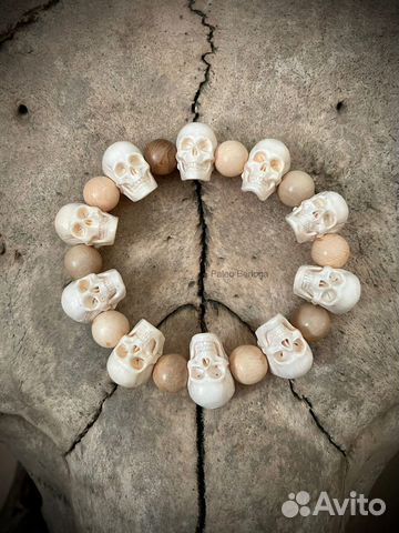 Браслет из черепов-бусин (бивень мамонта)