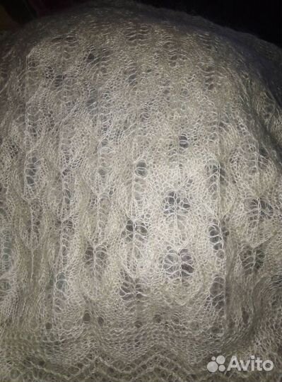 Пуховый белый платок