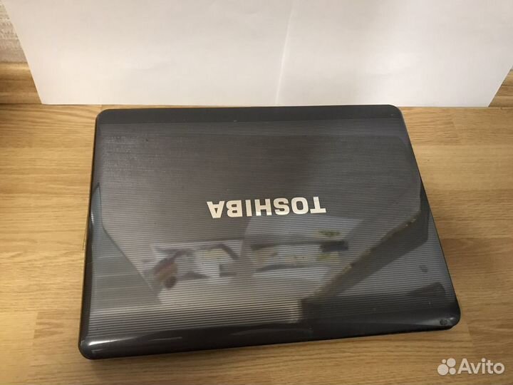 Ноутбук Toshiba A300 по частям