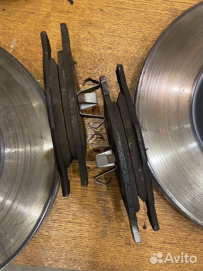 Передние тормозные диски (+колодки) ford focus 3