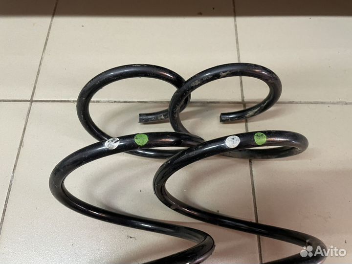 Пружина Skoda Superb 3 / VW Passat B8