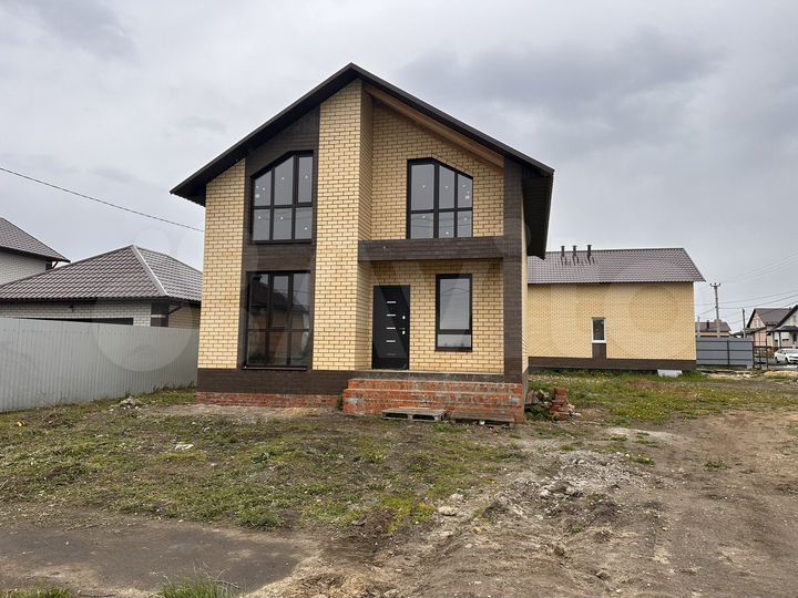 Коттедж 136 м² на участке 10 сот.