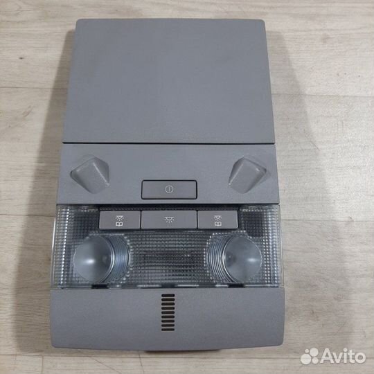 Плафон подсветки салона Opel Astra H хэтчбек 2005