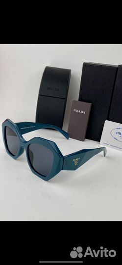 Солнцезащитные очки prada