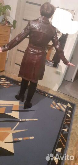 Кожаный плащ женский 46