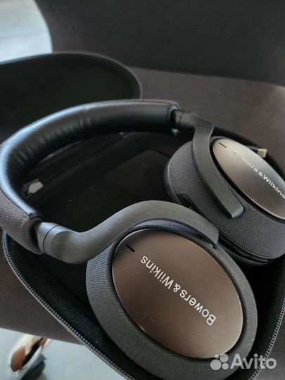 Наушники Bowers Wilkins