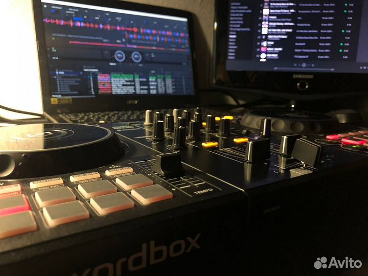 Школа Диджеинга Сеанс DJ School