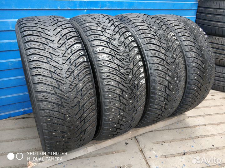 Nokian Tyres Hakkapeliitta 8 225/55 R17 99H