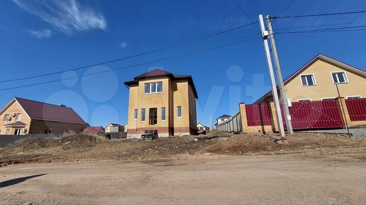 Коттедж 144 м² на участке 12 сот.