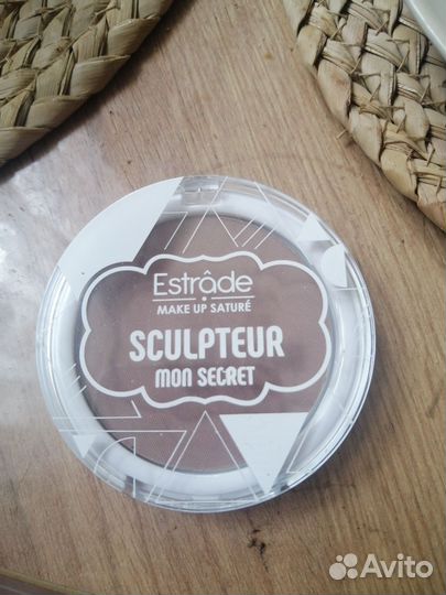 Скульптордля лица Estrade