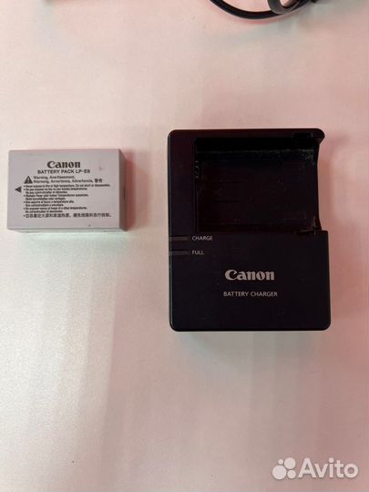 Зеркальный фотоаппарат Сanon eos 550d